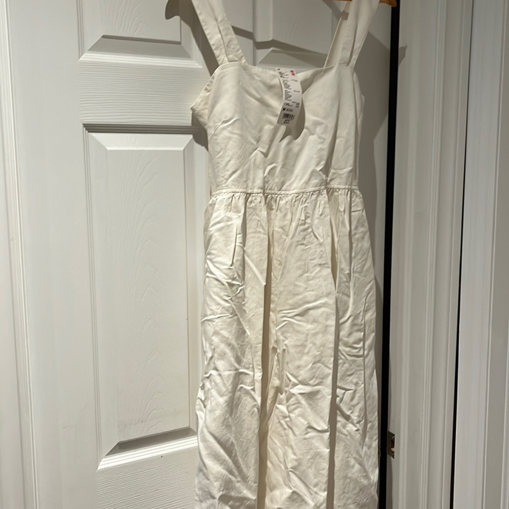 Uniqlo women Lindon blend shearing sleeveless dress in off-white. Size medium.